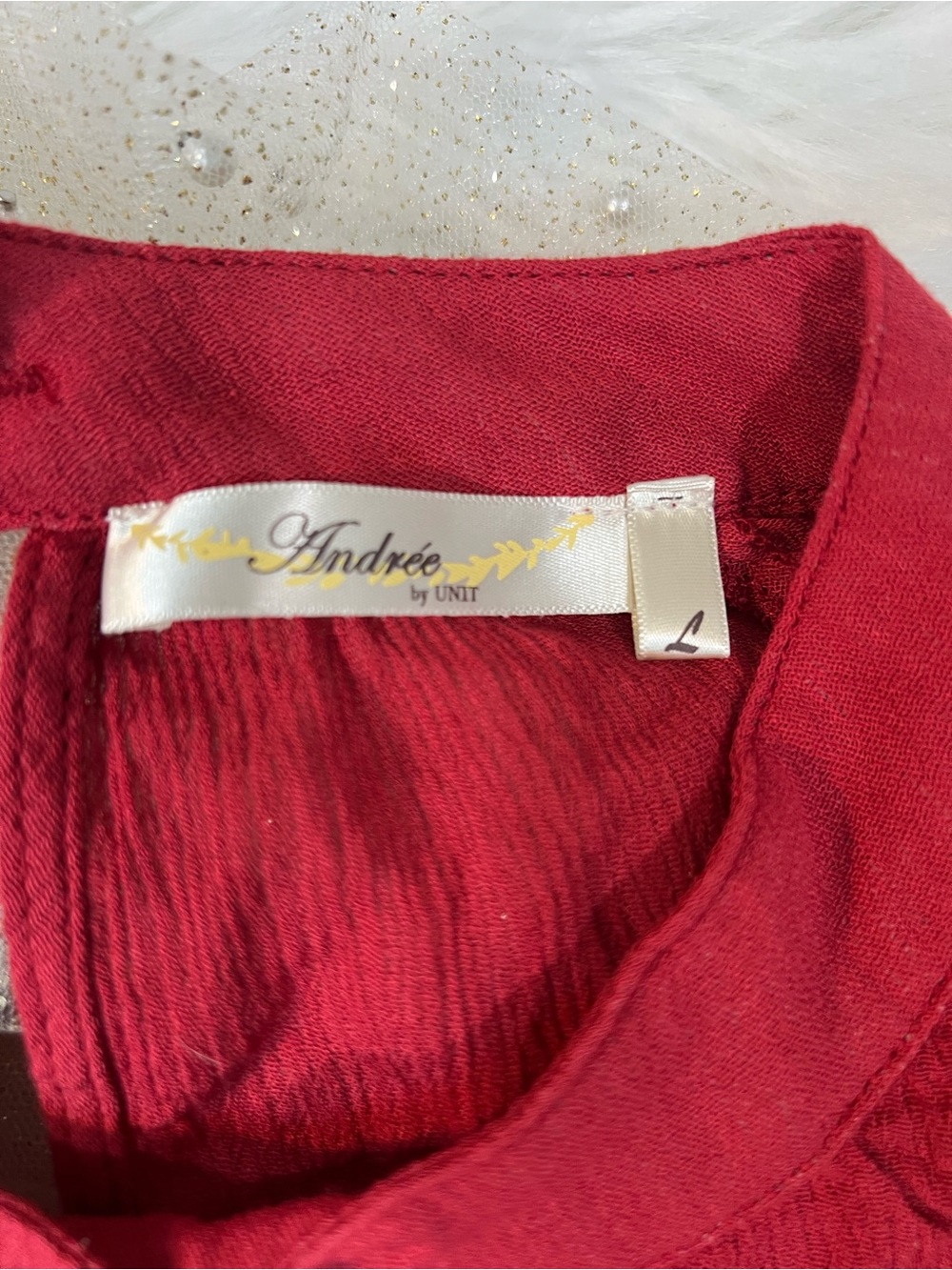 Andrée by Unit Red Top - Picture 2 of 15